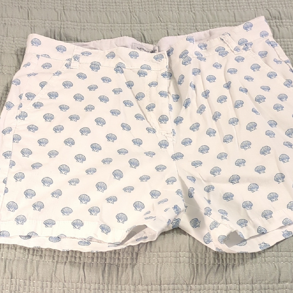 Caribbean Joe White Shorts with Blue Seashell Design